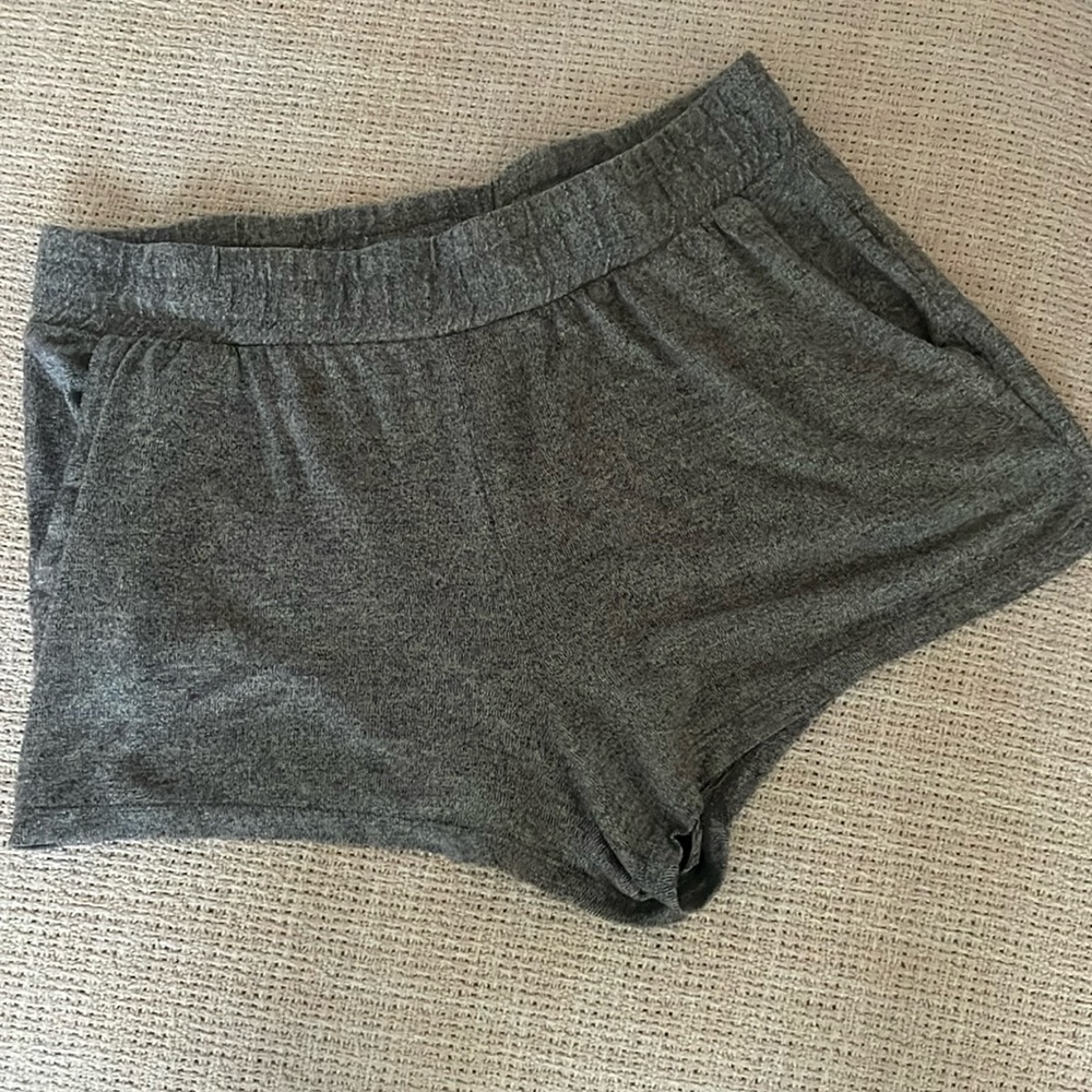 Gray shorts with pockets